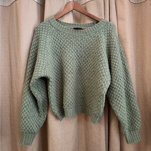 Green Crew Neck Sweater with Textured Knit and Cropped Fit